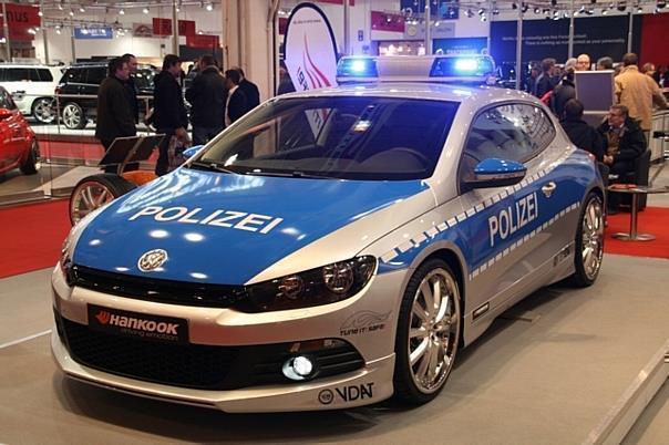 Auch eine Art Tunig: Neuer Volkswagen Scirocco im Polizei-Dress. Foto: Auto-Reporter